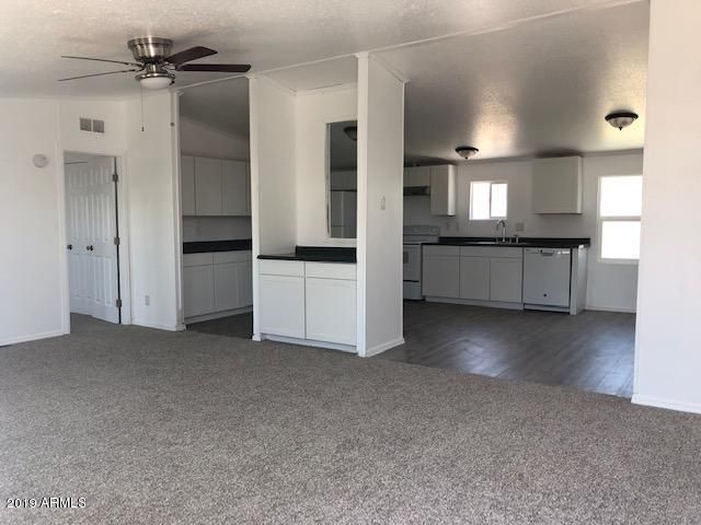 1044 S 76th Pl, Mesa, AZ 85208