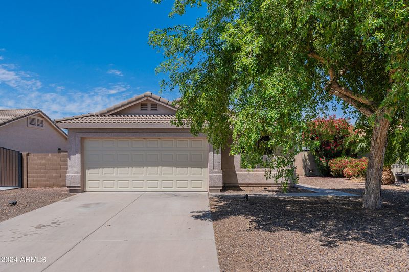 1044 W Rosal Ave, Apache Junction, AZ 85120