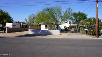 1044 Whitton Ave, Phoenix, AZ 85014
