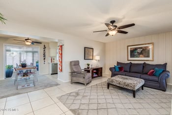 10441 Burns Dr, Sun City, AZ 85351