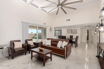10441 Twin Oaks Dr, Sun City, AZ 85351