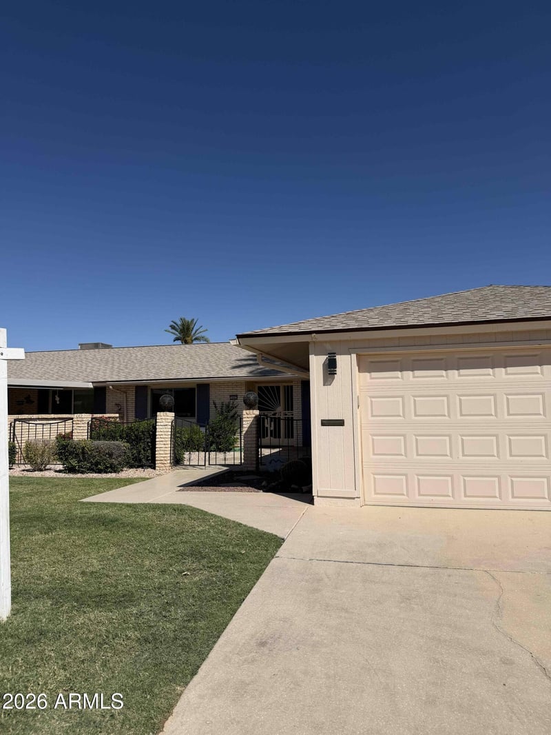 10442 Tropicana Cir, Sun City, AZ 85351