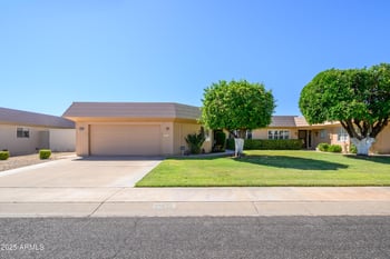 10443 Loma Blanca Dr, Sun City, AZ 85351