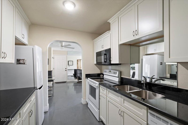 10444 69th St #130, Paradise Valley, AZ 85253