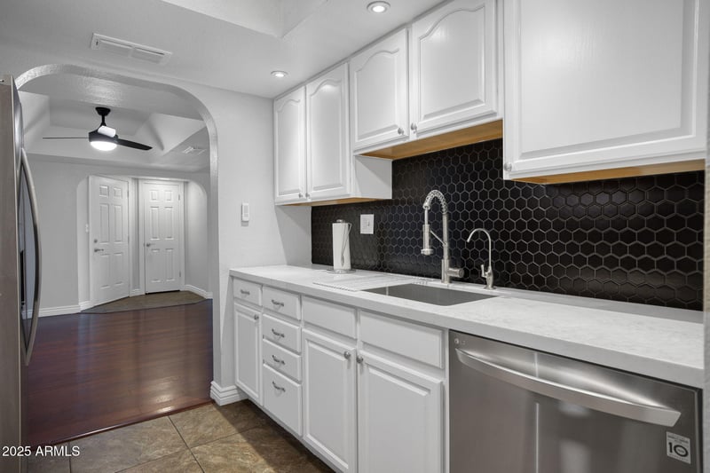 10444 69th St #201, Paradise Valley, AZ 85253