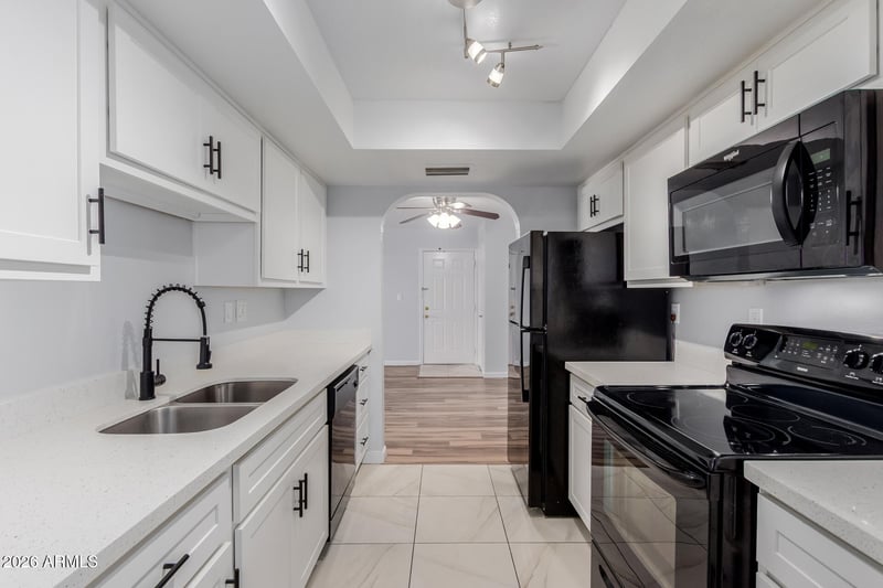10444 69th St #206, Paradise Valley, AZ 85253