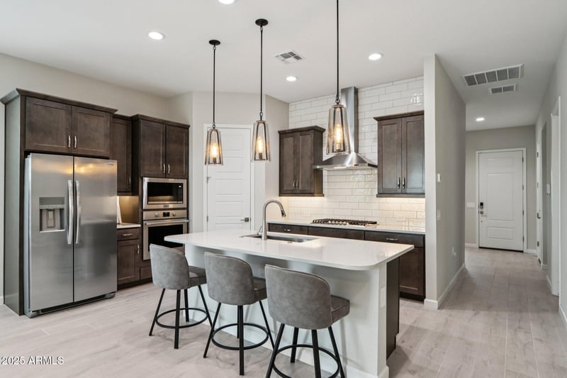 10447 Lone Cactus Dr, Peoria, AZ 85382