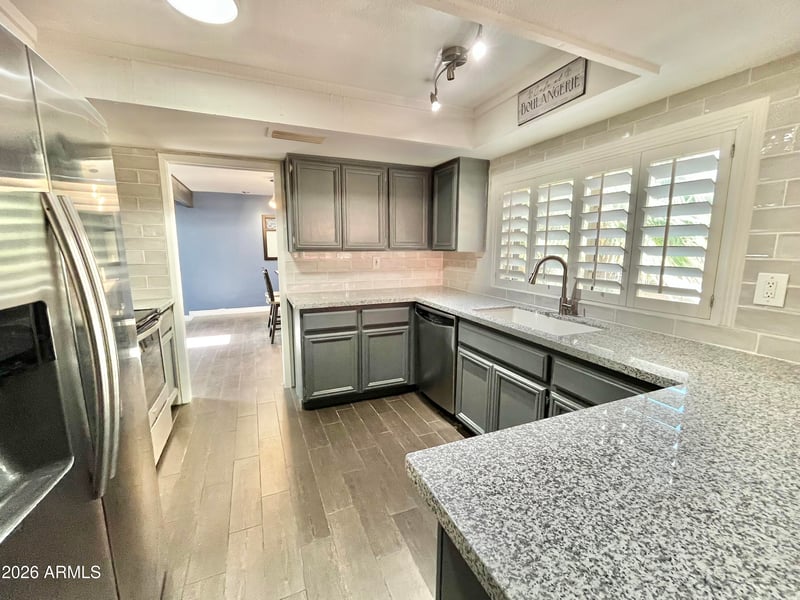 10449 9th St, Phoenix, AZ 85020