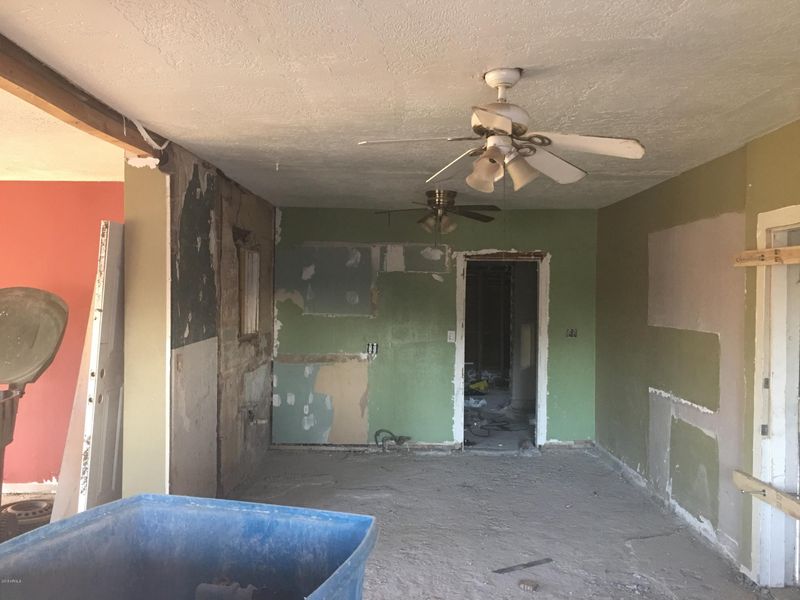 1045 N 27th Pl, Phoenix, AZ 85008