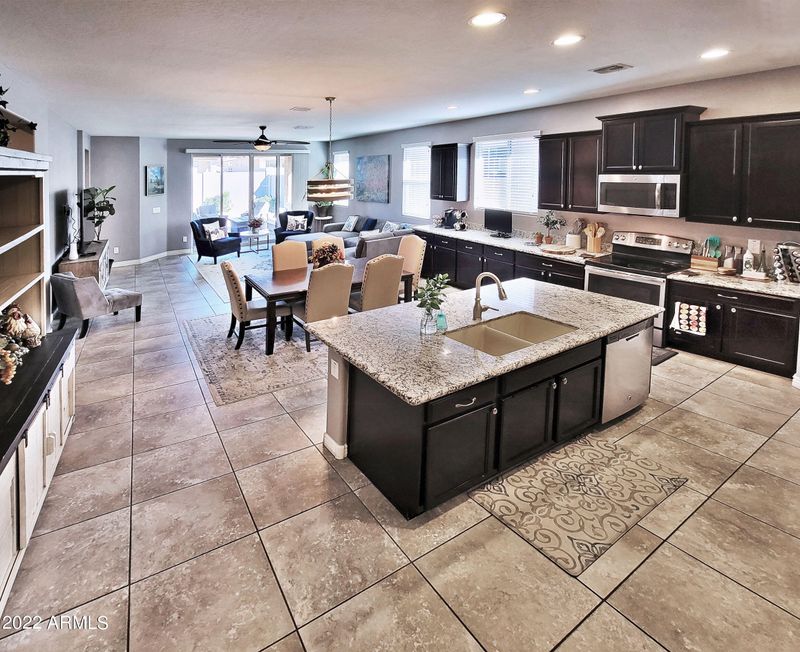 10450 W Alyssa Ln, Peoria, AZ 85383