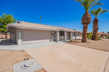 10452 Meade Dr, Sun City, AZ 85351