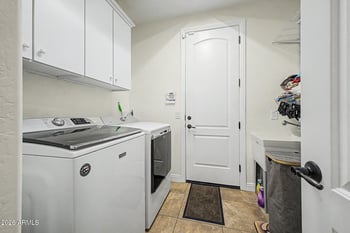 10453 W El Cortez Pl, Peoria, AZ 85383