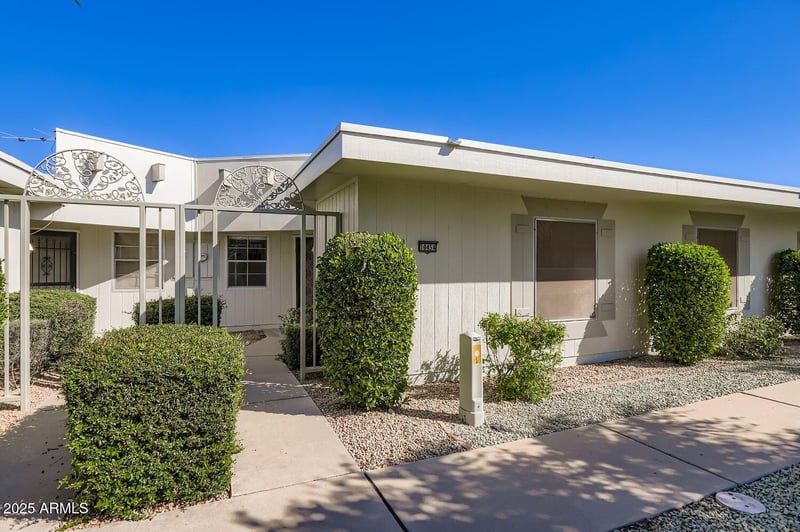 10454 Palmeras Dr, Sun City, AZ 85373