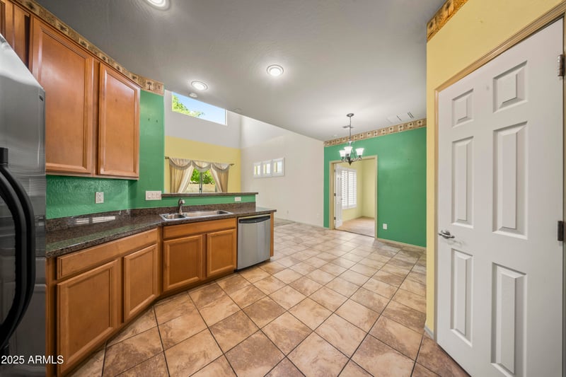 10456 Los Gatos Dr, Peoria, AZ 85383