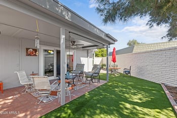 10457 Campana Dr, Sun City, AZ 85351