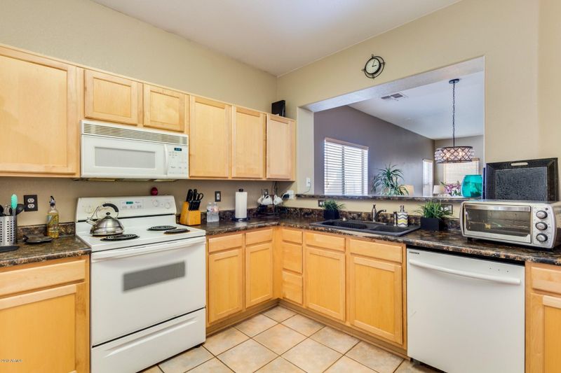 10457 E Birchwood Ave, Mesa, AZ 85208