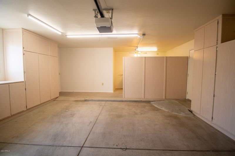 10457 W Pineaire Dr, Sun City, AZ 85351