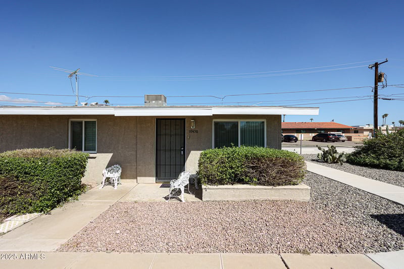 10458 Oakmont Dr, Sun City, AZ 85351