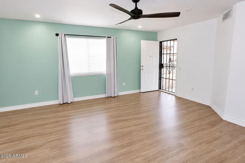 10459 W Pasadena Ave, Glendale, AZ 85307