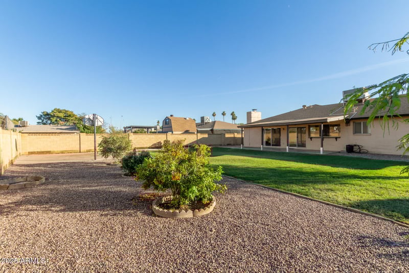 1046 Carmen St, Tempe, AZ 85283