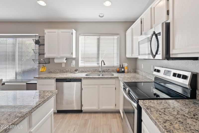 1046 Tremaine Ave, Gilbert, AZ 85233