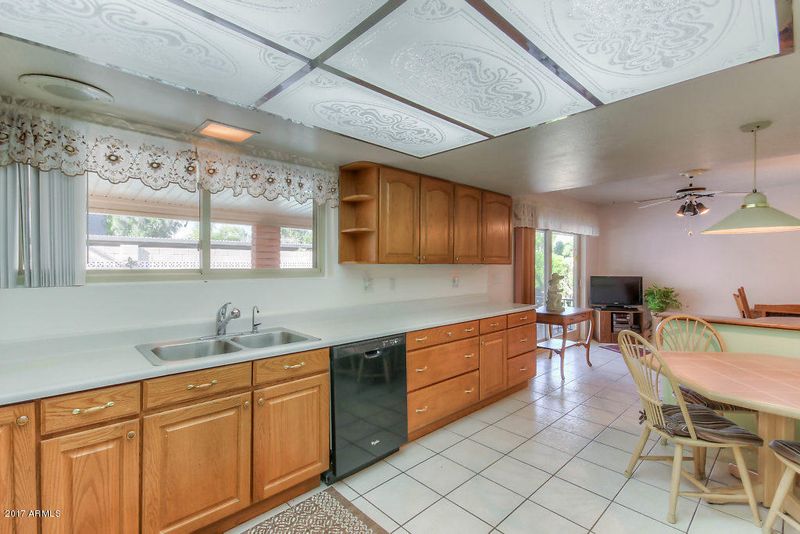 1046 W Dragoon Ave, Mesa, AZ 85210
