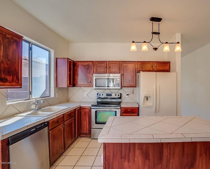 10460 E Flossmoor Ave, Mesa, AZ 85208