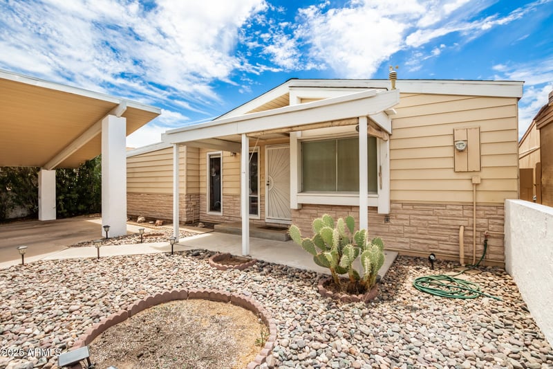 10461 Devonshire Ave, Phoenix, AZ 85037