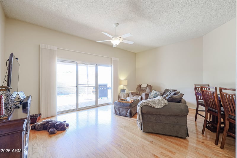 10461 Loma Blanca Dr, Sun City, AZ 85351