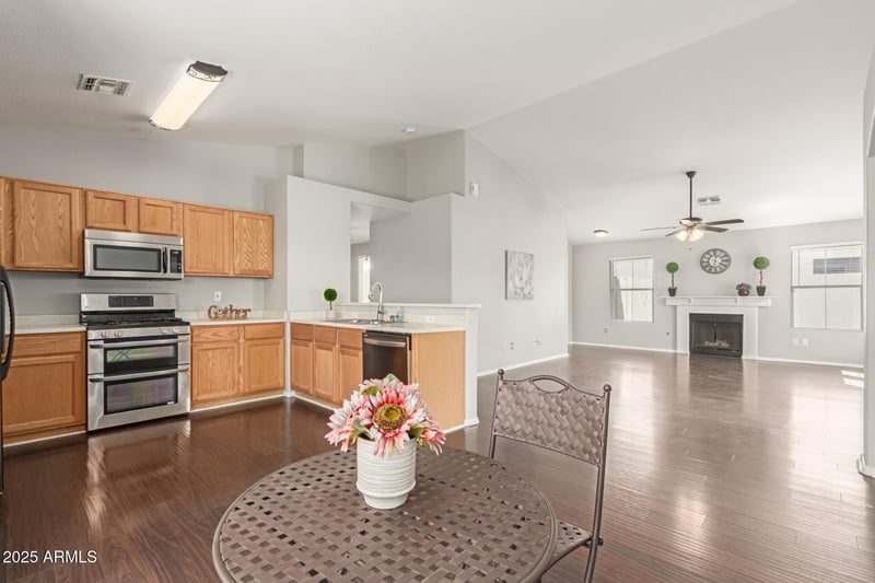 10463 Pasadena Ave, Glendale, AZ 85307