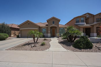 10465 Knowles Ave, Mesa, AZ 85209