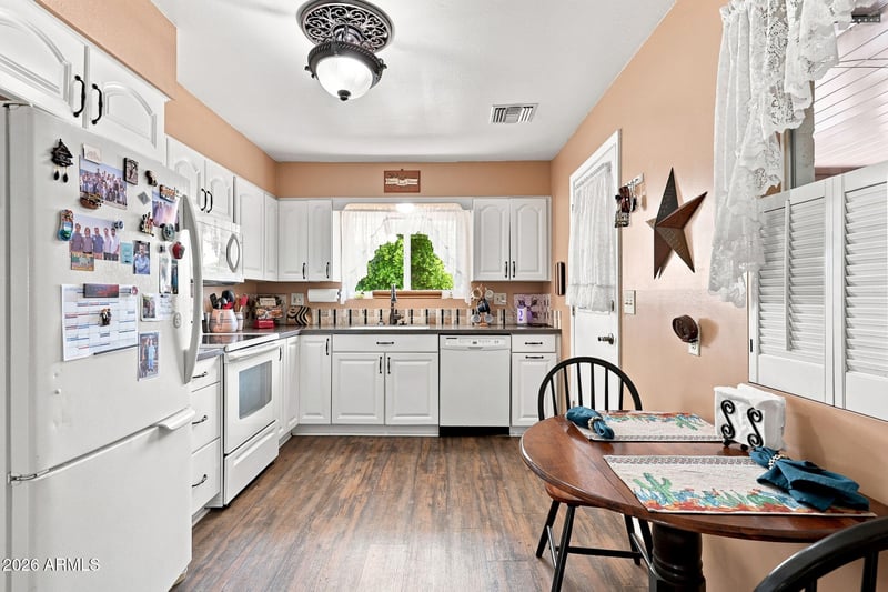 10466 W Mountain View Rd, Sun City, AZ 85351