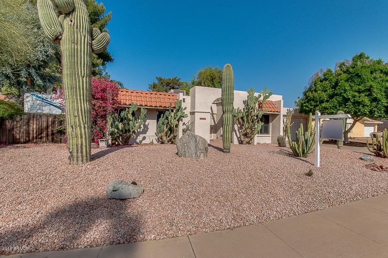 1047 W Irisado Cir, Mesa, AZ 85210