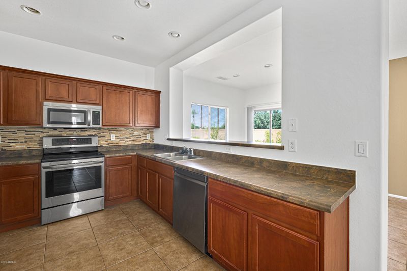 1048 W Fruit Tree Ln, San Tan Valley, AZ 85143