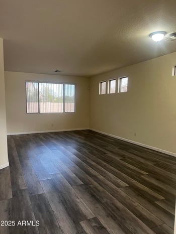 10489 182nd Dr, Goodyear, AZ 85338