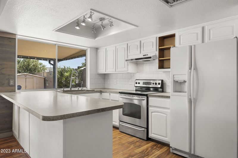 1049 E Garnet Ave, Mesa, AZ 85204