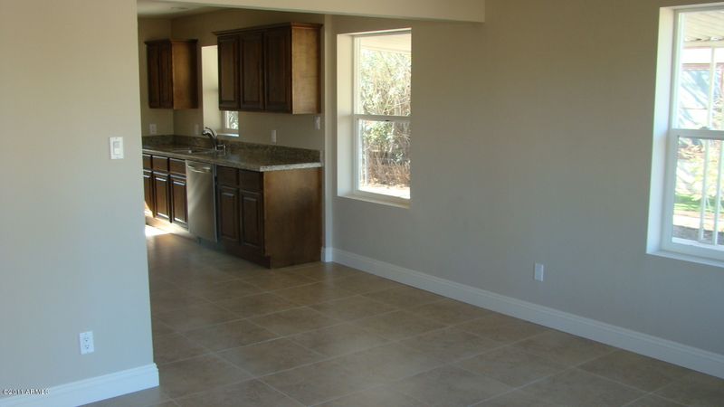 1049 E Indianola Ave, Phoenix, AZ 85014