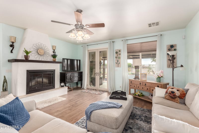 1049 Pasture Canyon Dr, San Tan Valley, AZ 85143