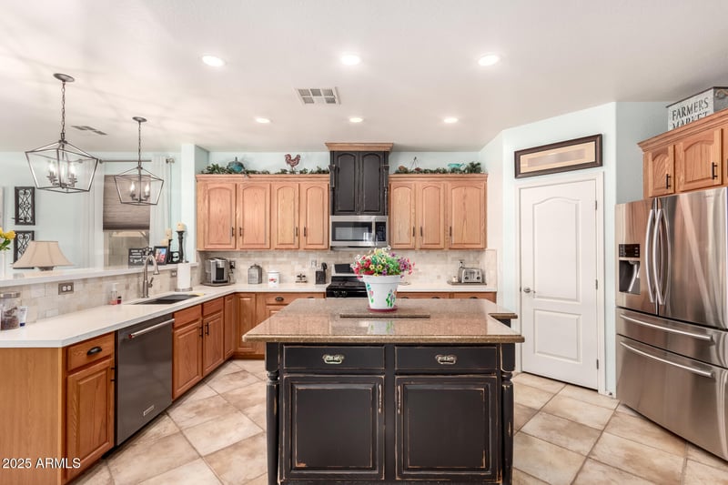 1049 Pasture Canyon Dr, San Tan Valley, AZ 85143