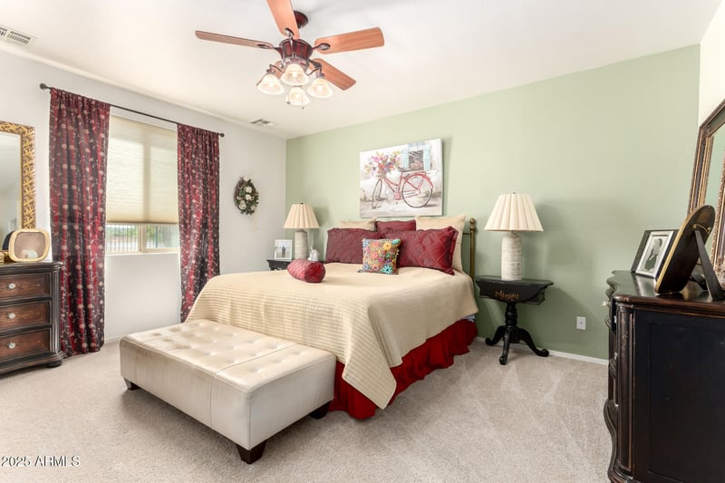 1049 Pasture Canyon Dr, San Tan Valley, AZ 85143