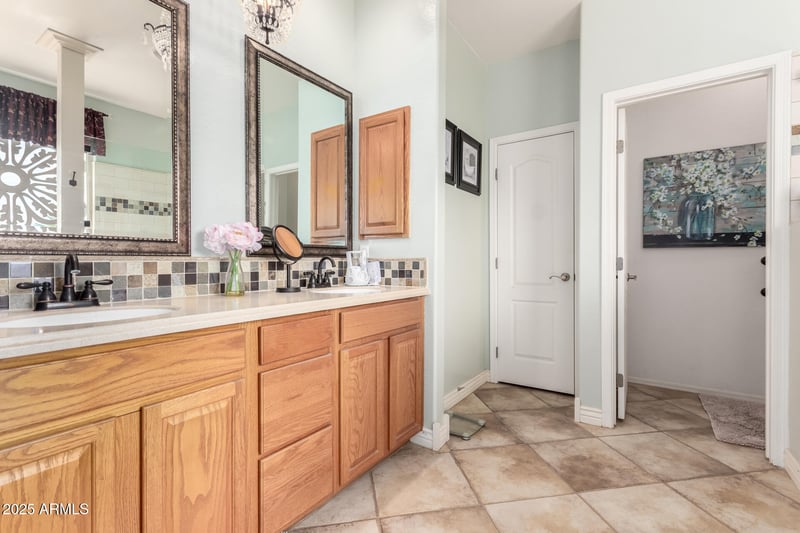 1049 Pasture Canyon Dr, San Tan Valley, AZ 85143
