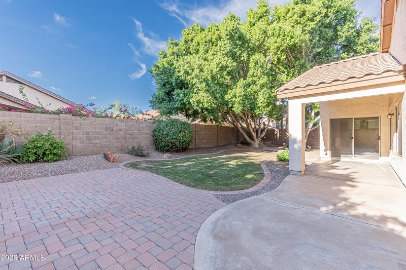 1049 Vaughn Ave, Gilbert, AZ 85233