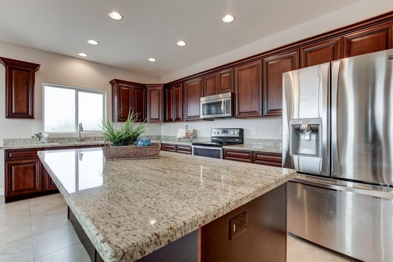 10490 E Prairie Hawk Ln, San Tan Valley, AZ 85143