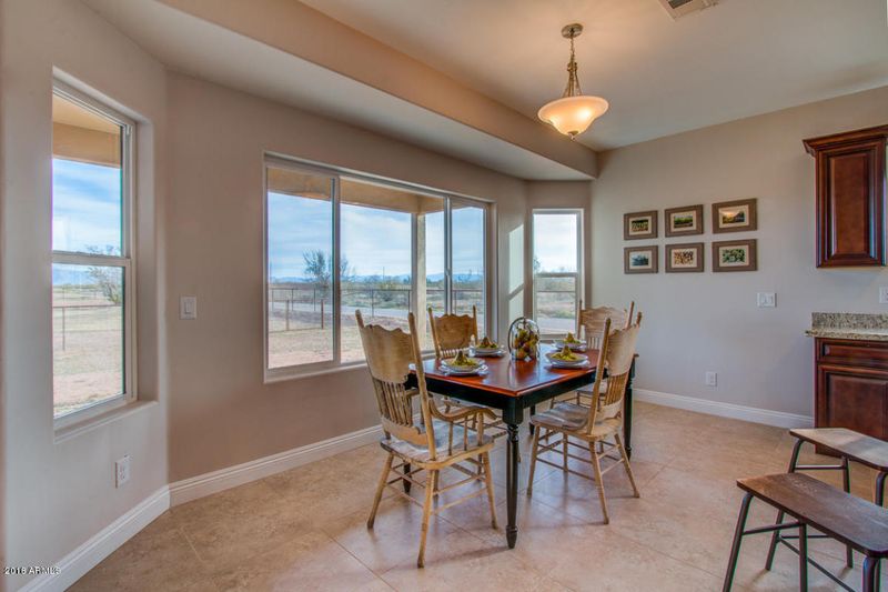 10490 E Prairie Hawk Ln, San Tan Valley, AZ 85143
