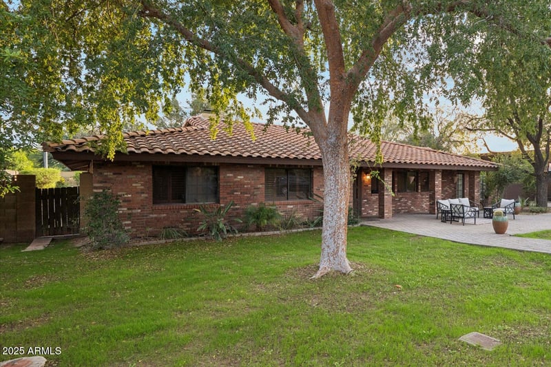 105 Claremont St, Phoenix, AZ 85012