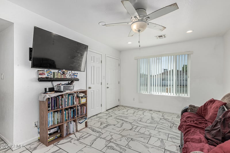 105 Guthrie St, Mesa, AZ 85203