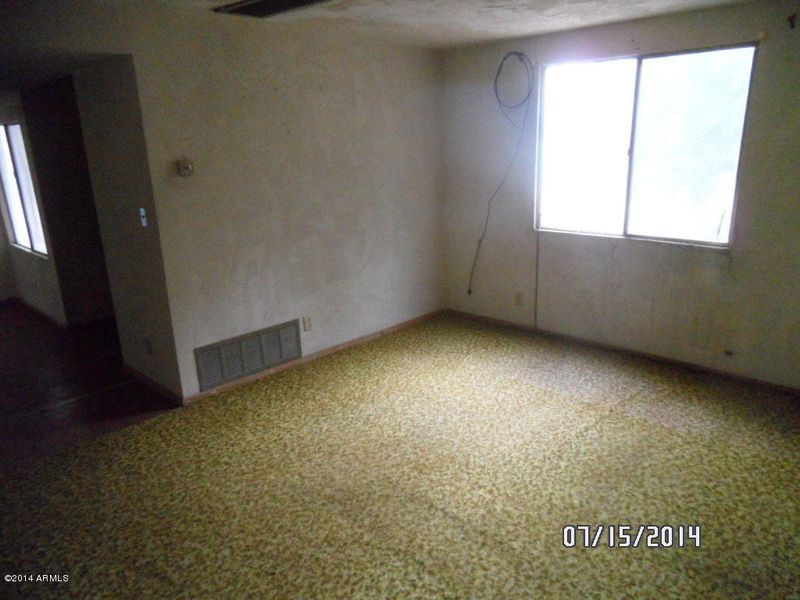 105 S Malcolm Dr, Apache Junction, AZ 85120