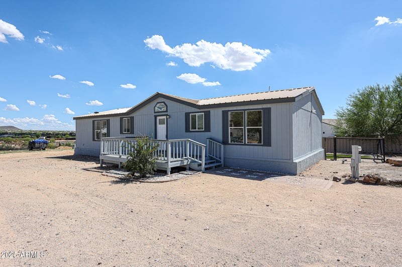 105 Sabrosa Dr, New River, AZ 85087