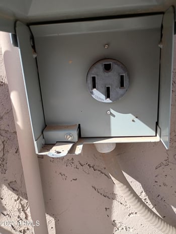 105 Tanya Rd, Phoenix, AZ 85086