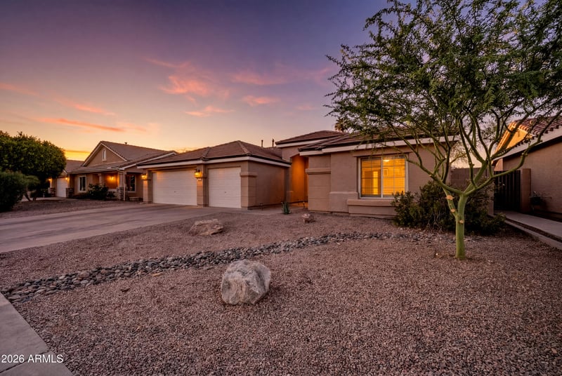 1050 Cooley Dr, Gilbert, AZ 85233